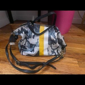 kempton handbag- crossbody and shoulder bag - blue camo